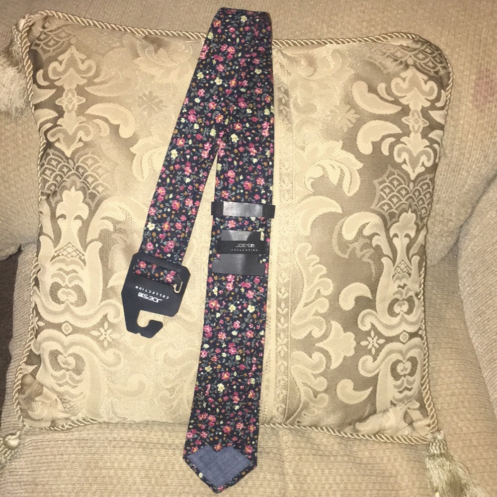 💐 NWT Joe’s Collection Floral Tie - Picture 2 of 8